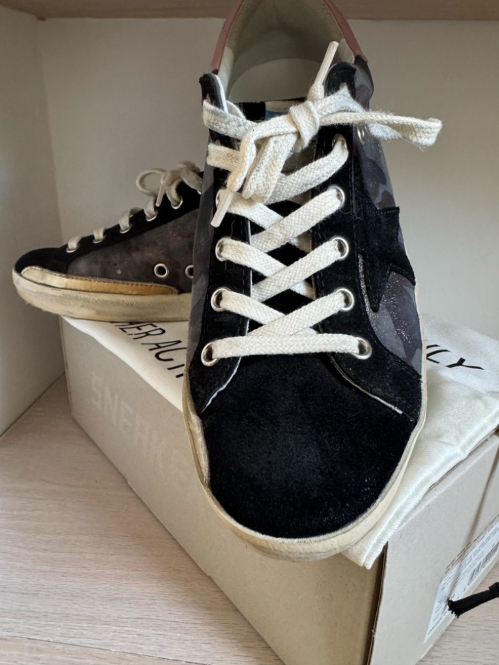 Golden Goose Super-Star Sneakers - Picture 6 of 8